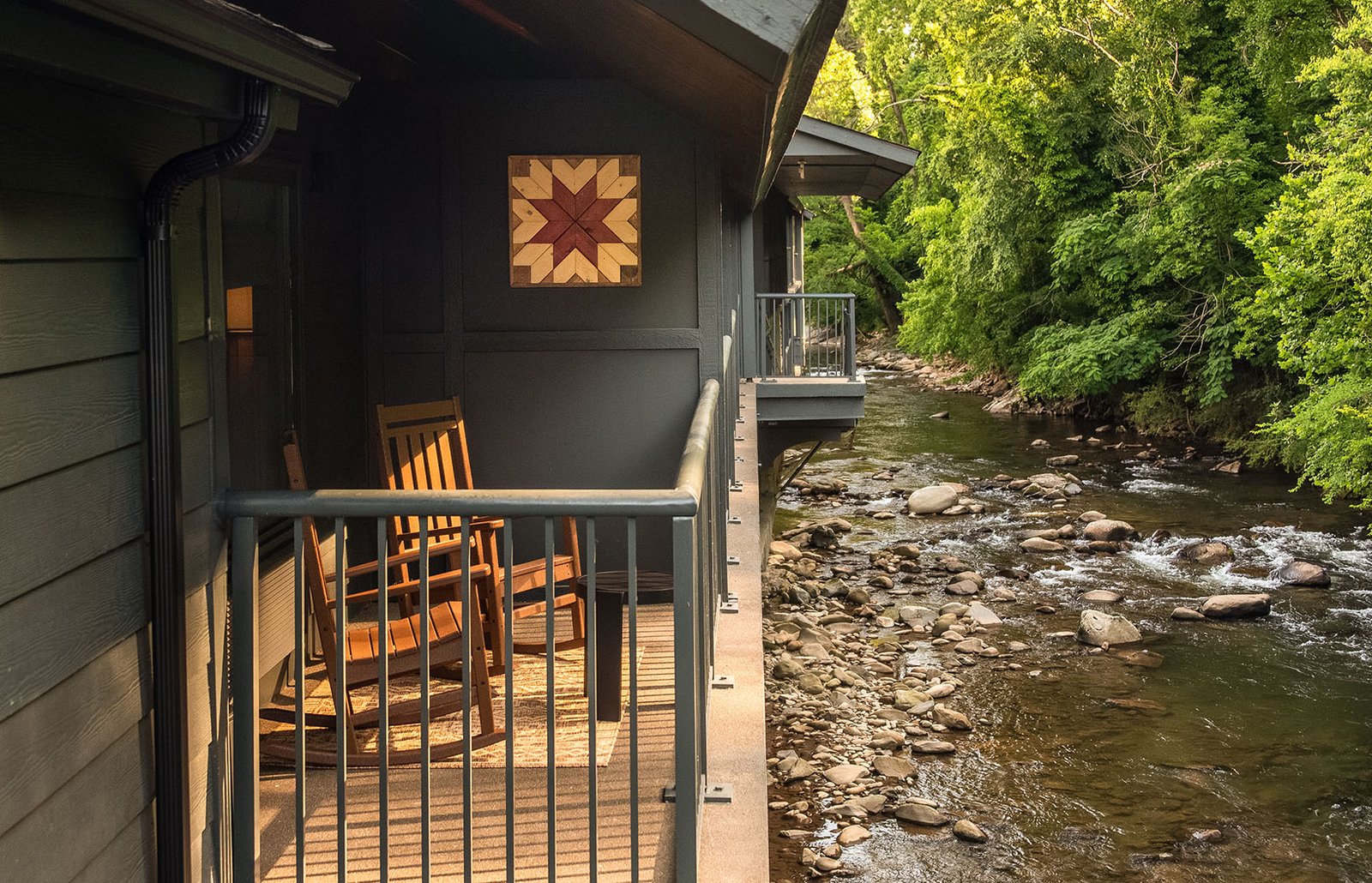 Historic Rocky Waters Inn