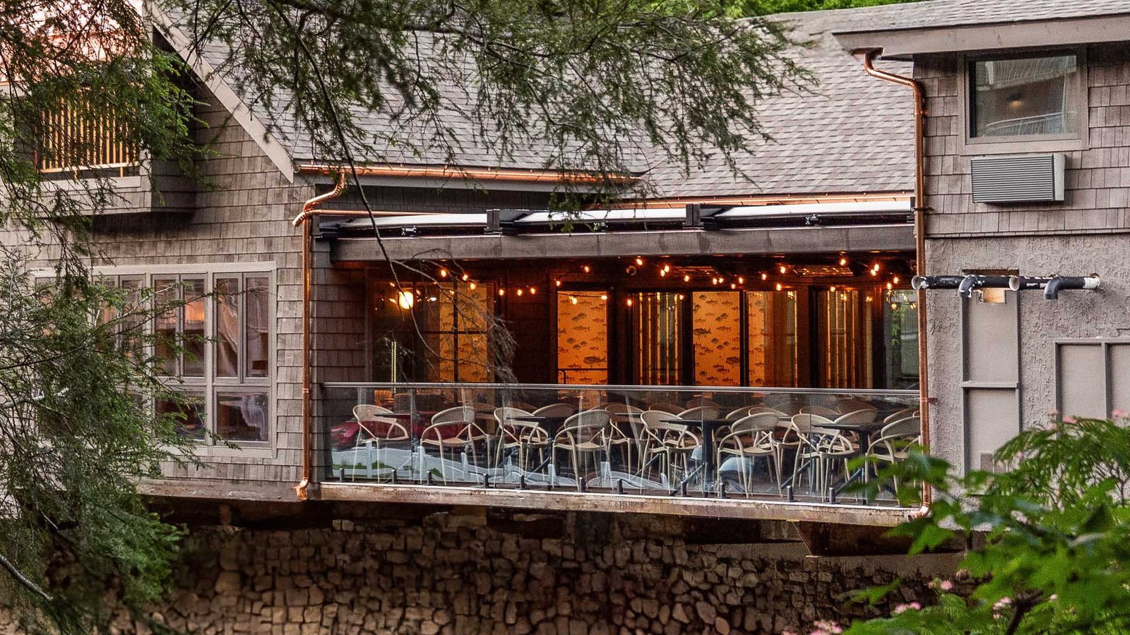 Historic Rocky Waters Inn