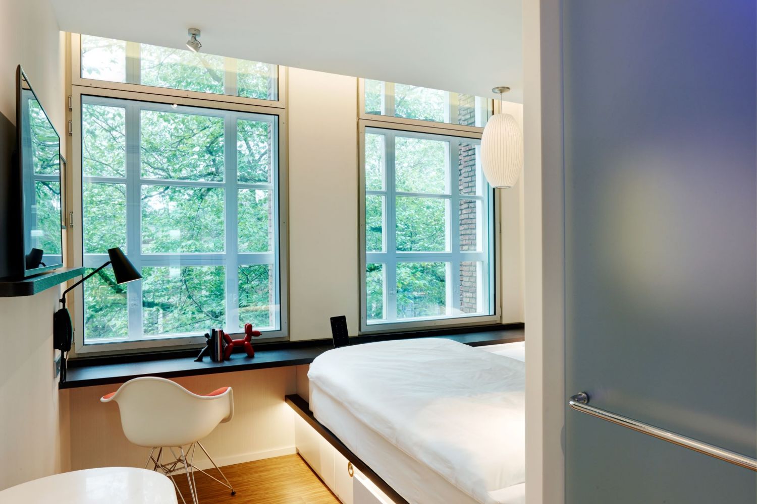 citizenM Amsterdam Amstel — rooms