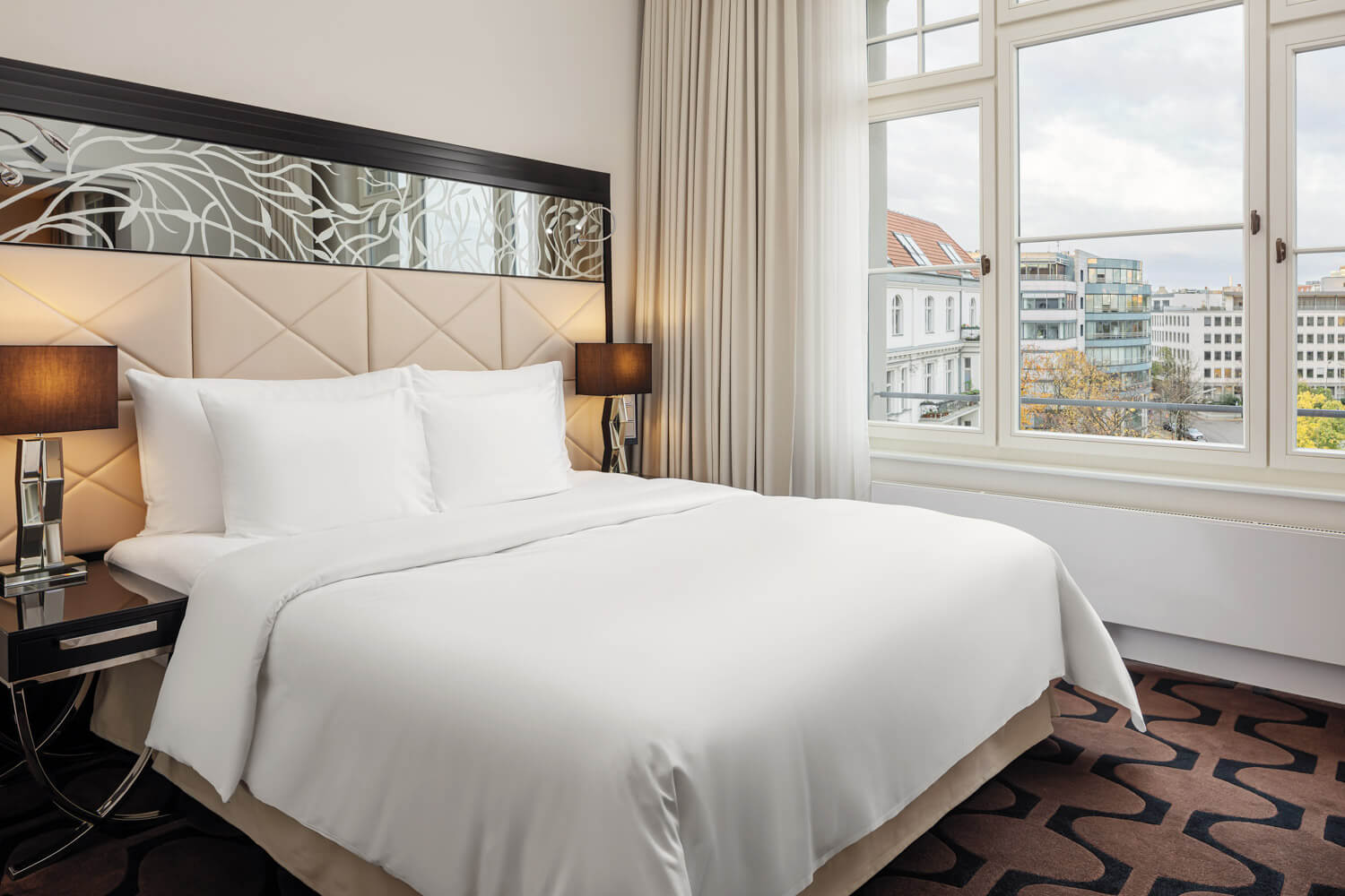 Roomers Berlin Steinplatz — rooms