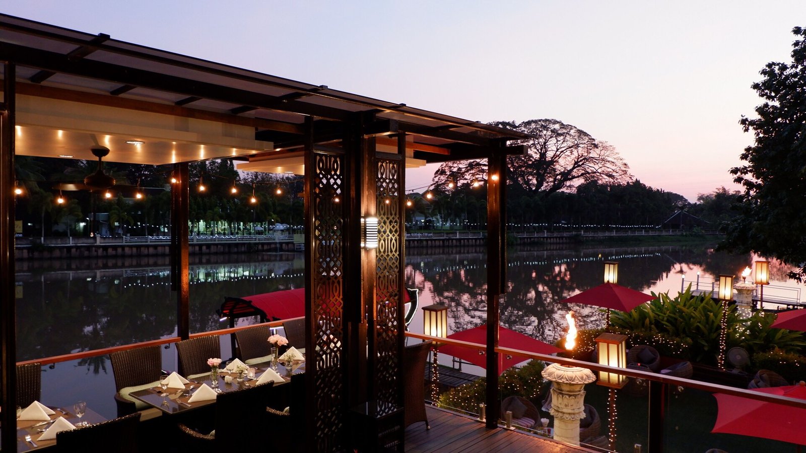 RatiLanna Riverside Spa Resort Chiang Mai, at the table