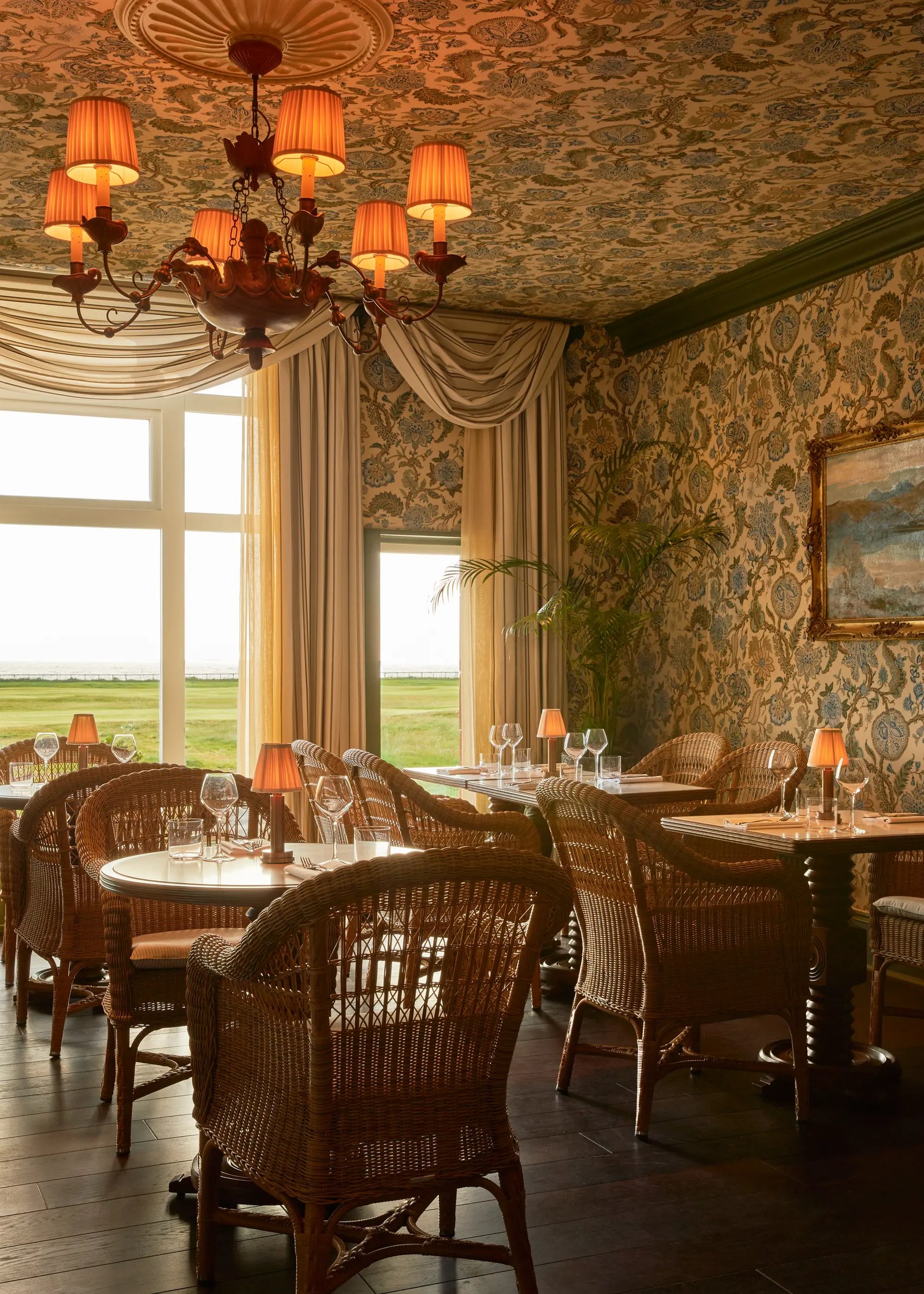 Marine & Lawn Troon, at the table