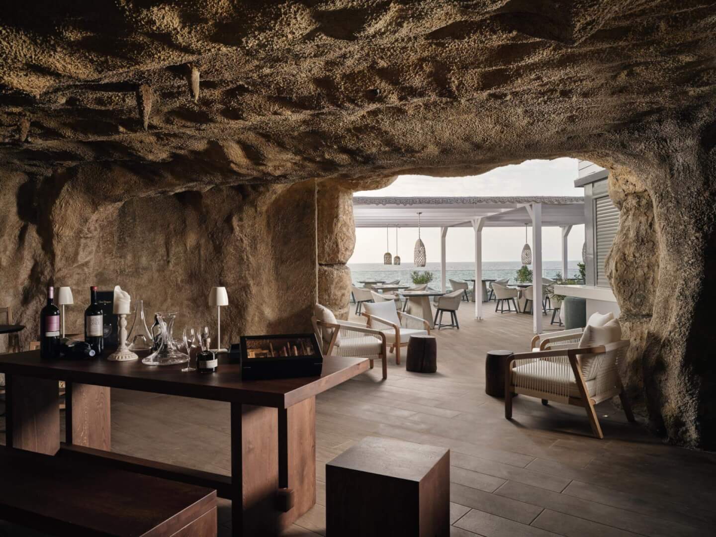 The Royal Blue Resort, at the table