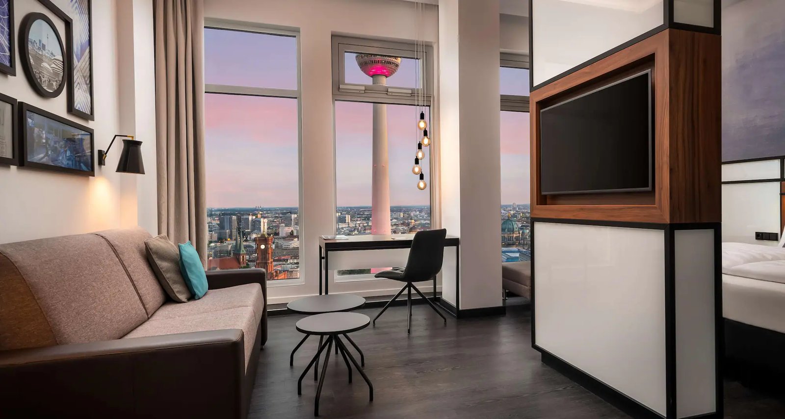 Park Inn by Radisson Berlin Alexanderplatz — rooms