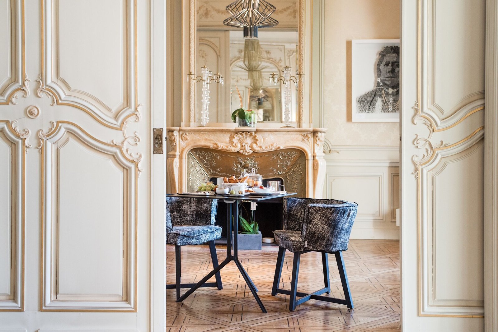 The Villa Guy & Spa - Teritoria, at the table