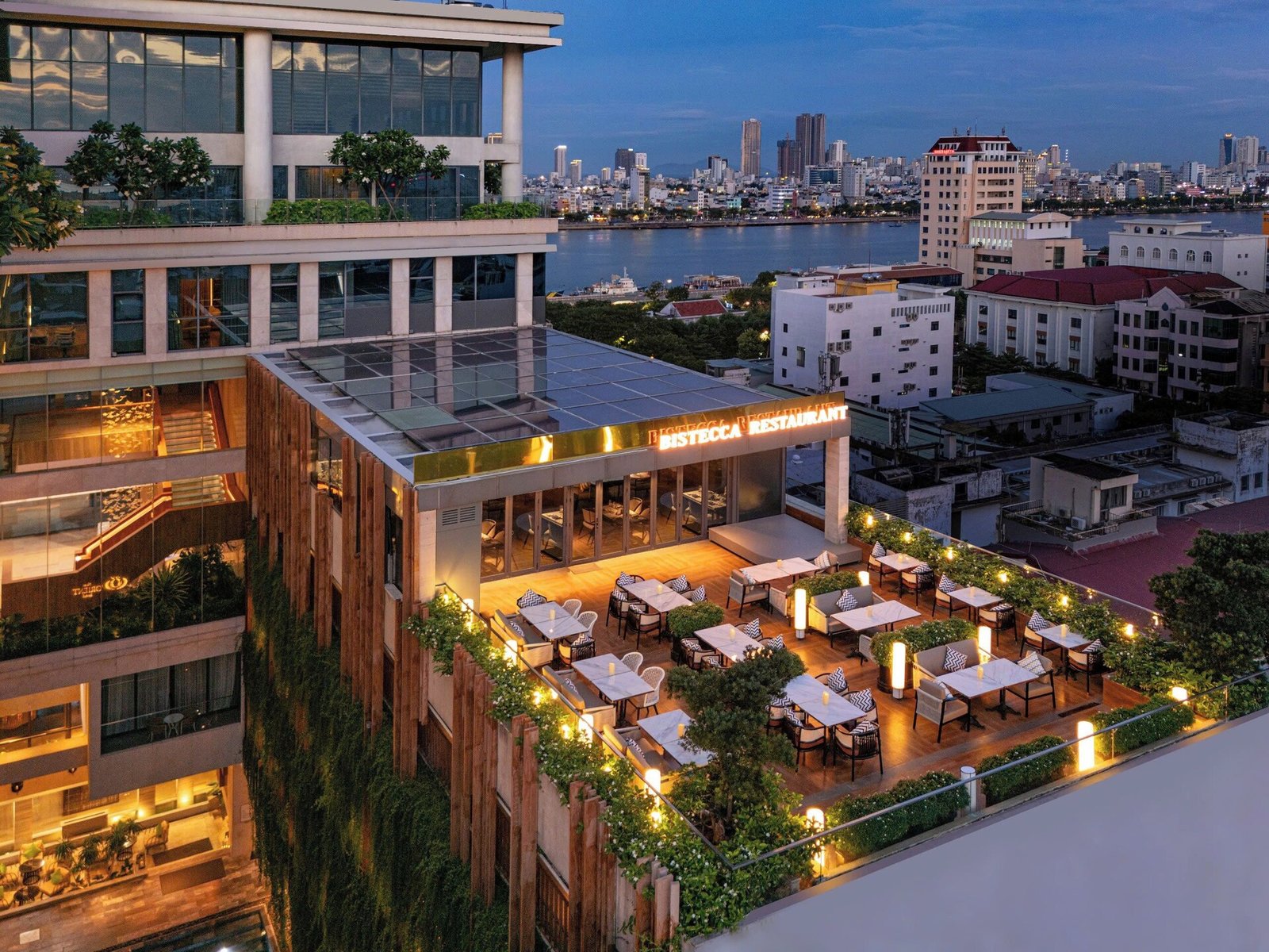 New Orient Hotel Danang, bistecca restaurant