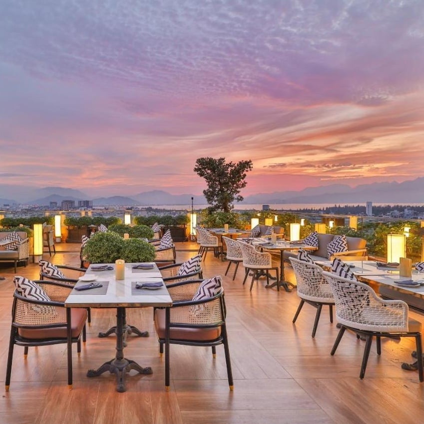 New Orient Hotel Danang, at the table