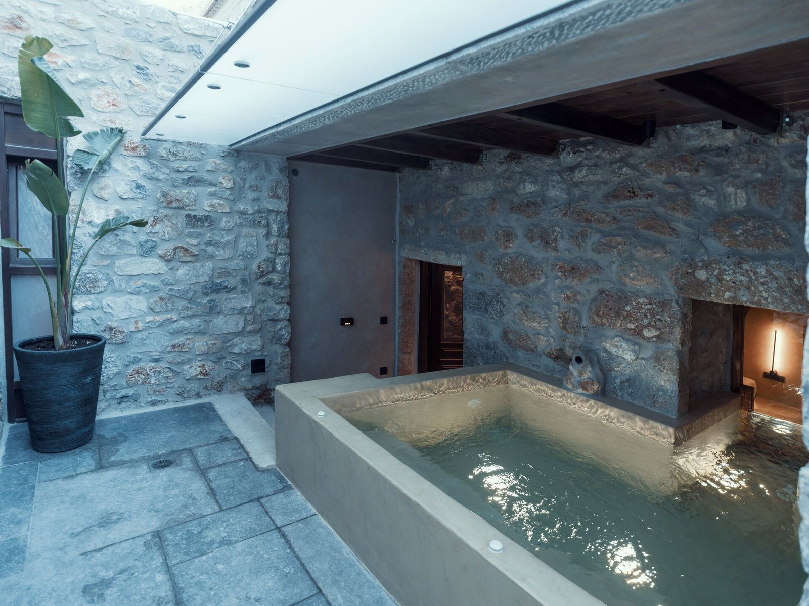 KaSeas Boutique Hotel, hot tubs and massage