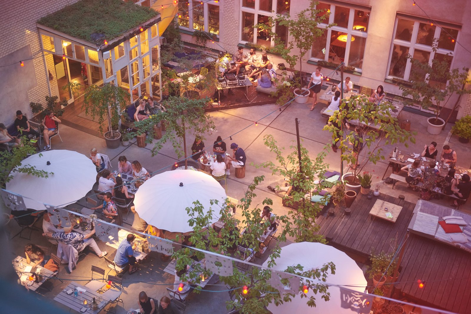 Michelberger Hotel — vibe