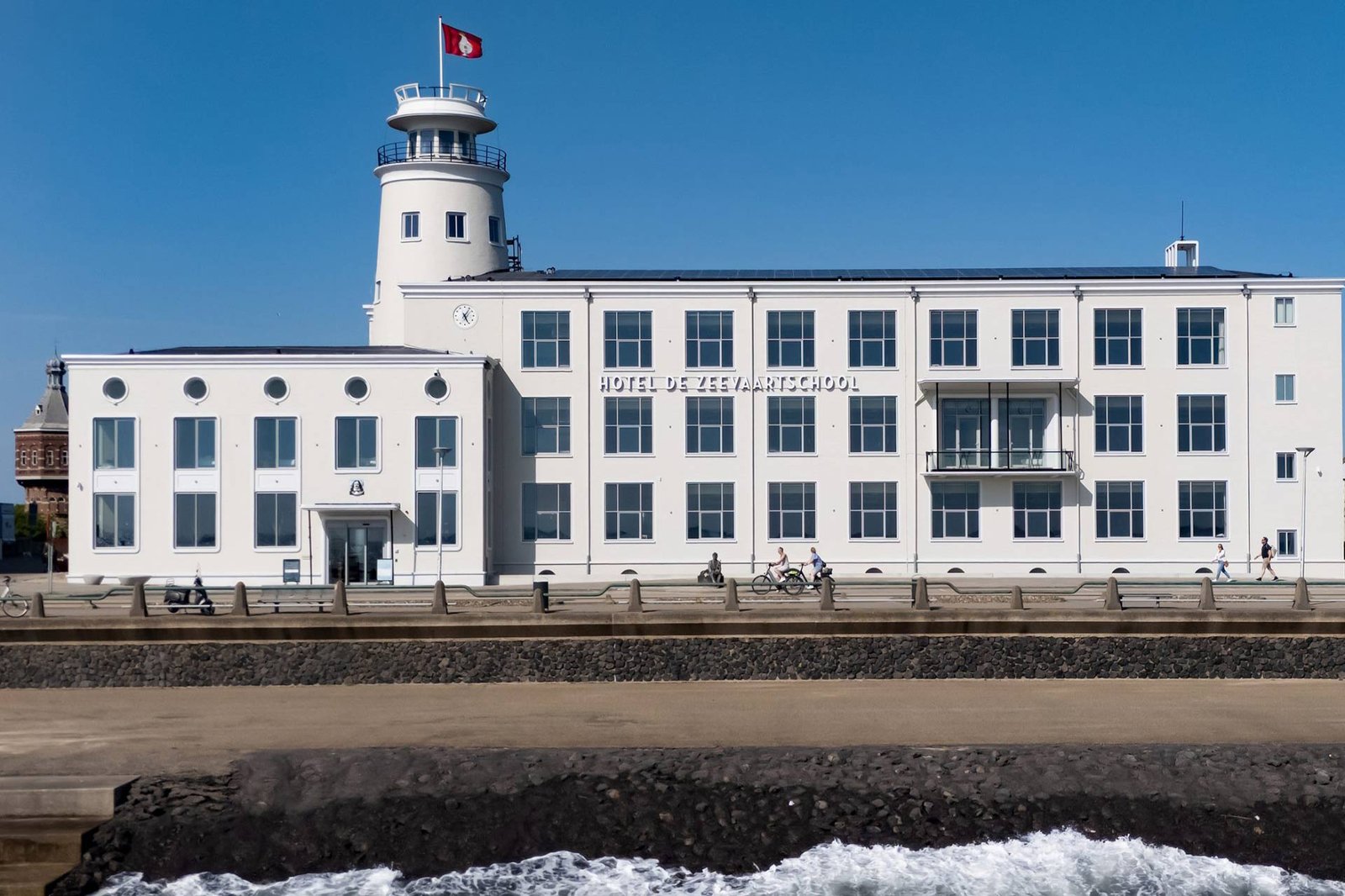 Hotel De Zeevaartschool, how it began