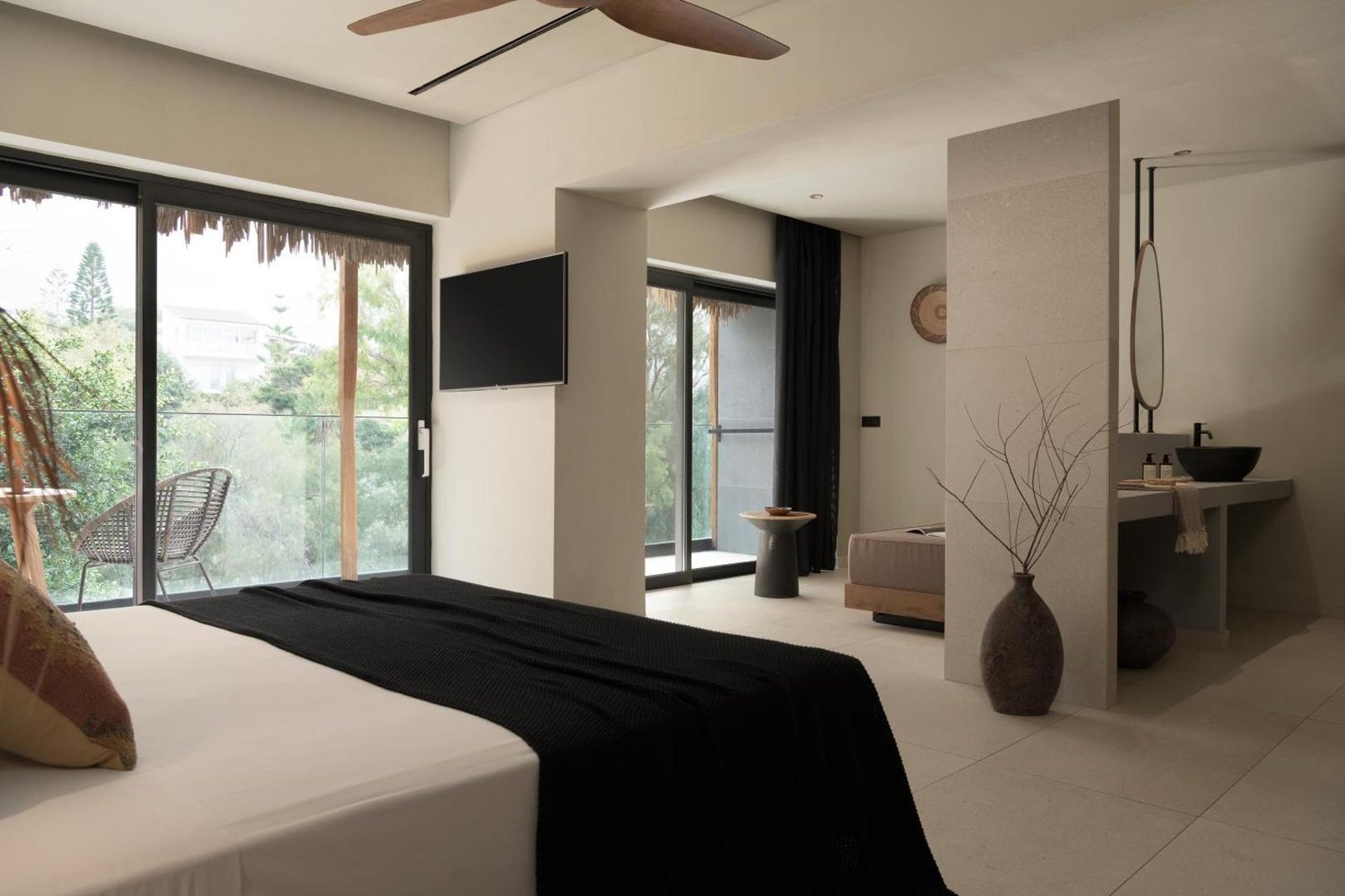 The Syntopia Hotel