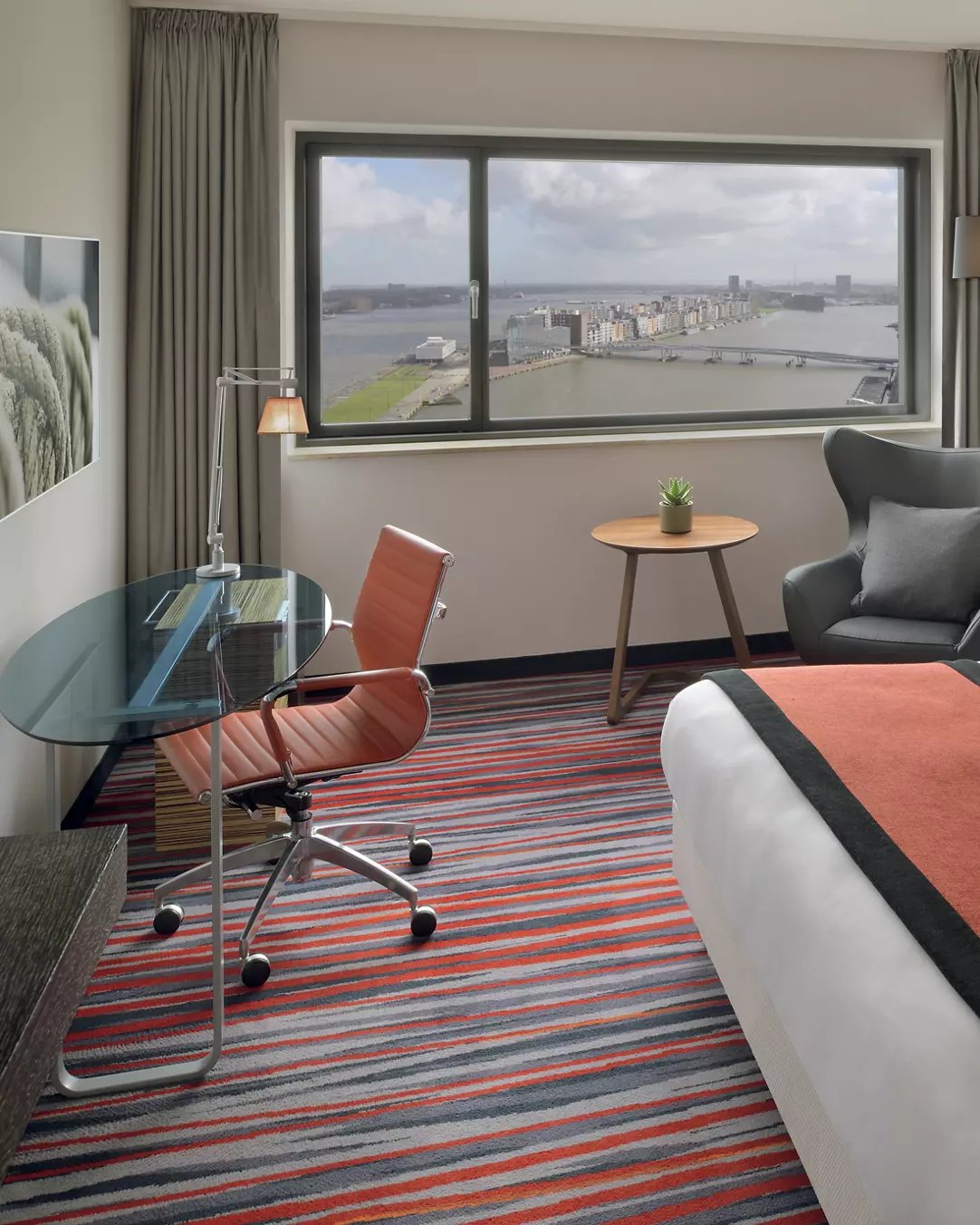Mövenpick Hotel Amsterdam City Centre — rooms