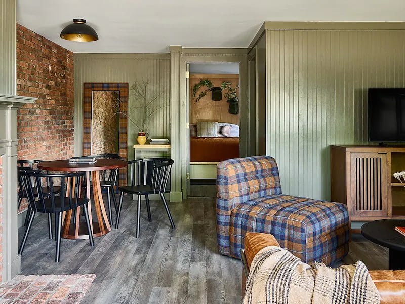 Bluebird Cady Hill Lodge