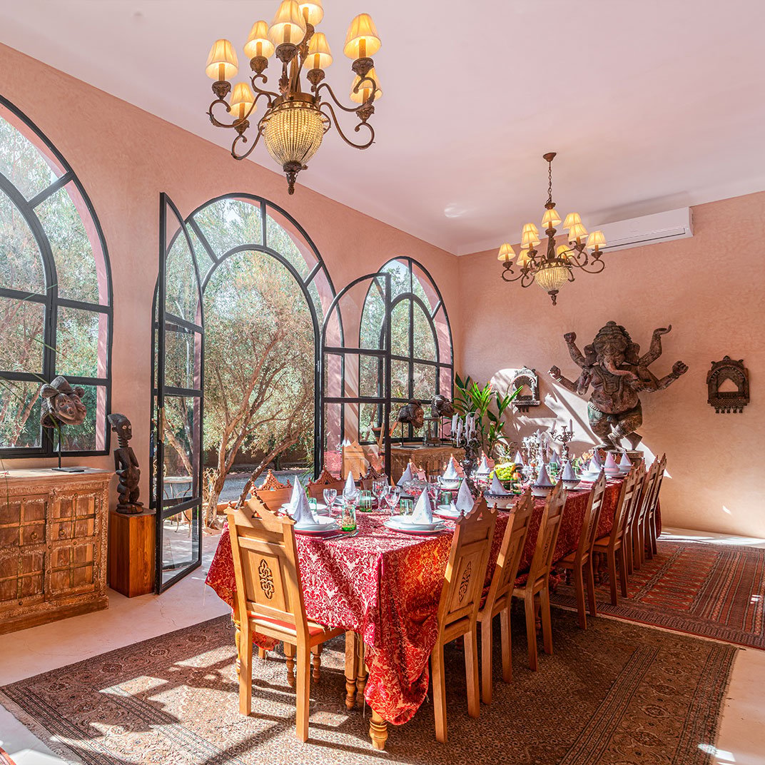 Palais Hassoun, at the table