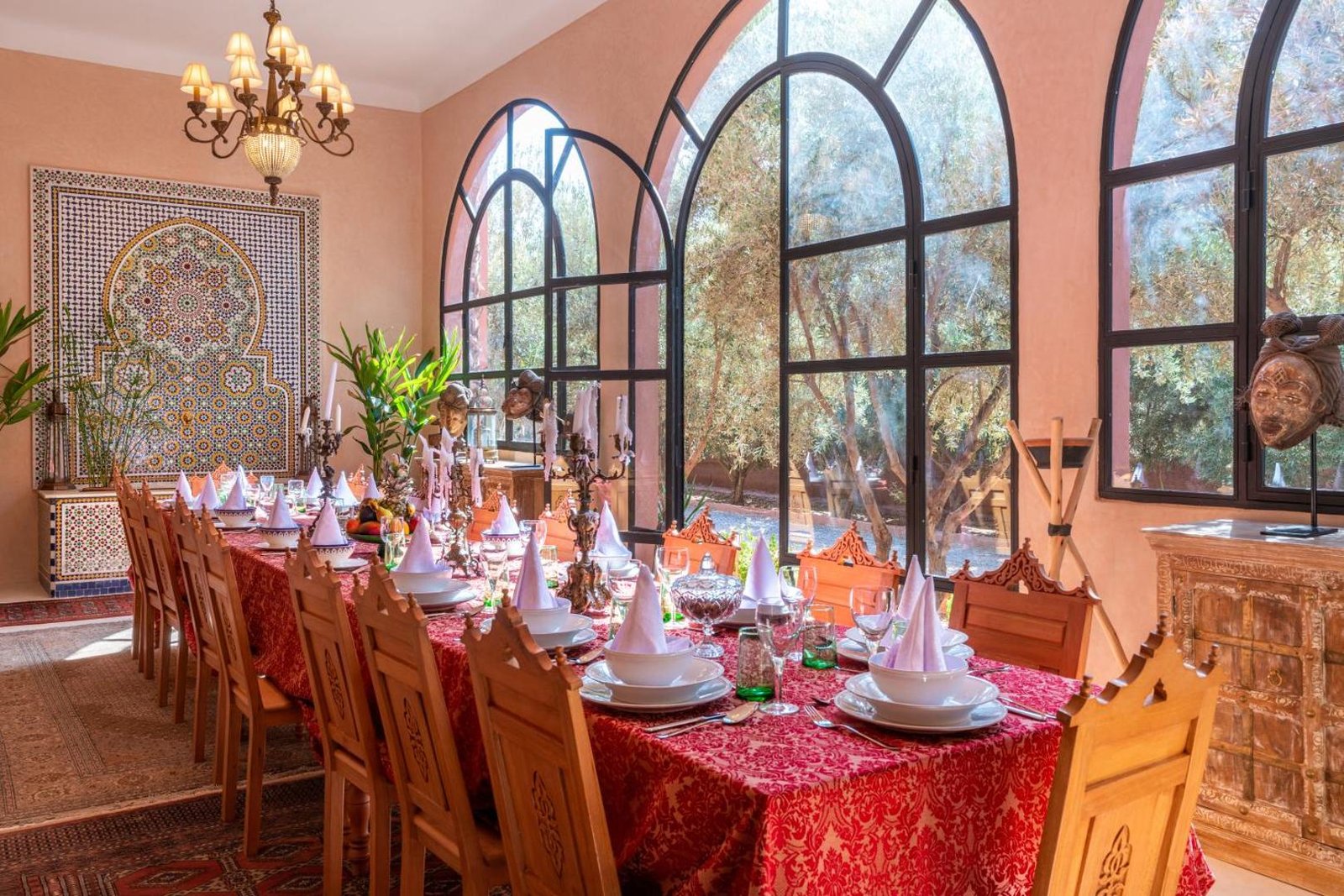 Palais Hassoun, at the table