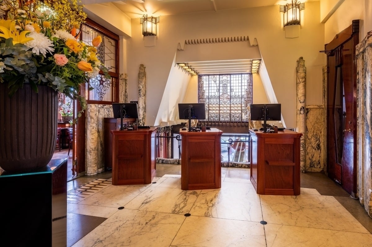 Grand Hotel Amrâth Amsterdam — backstory