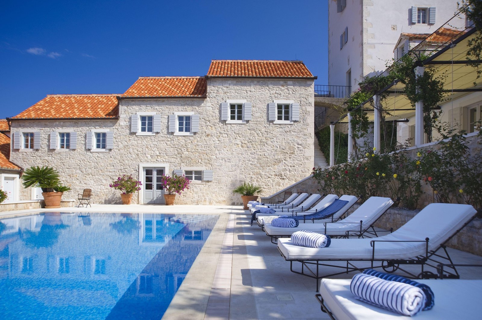 Martinis Marchi Heritage Hotel, the pool