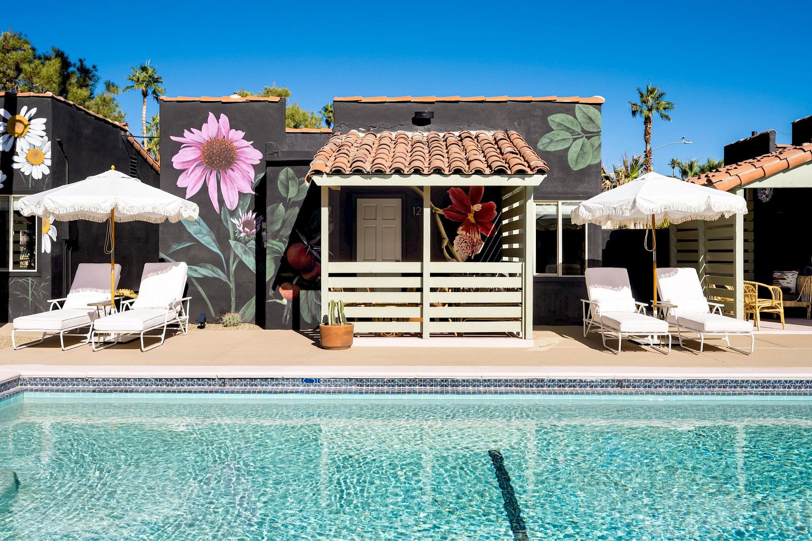 Fleur Noire Hotel, the pool
