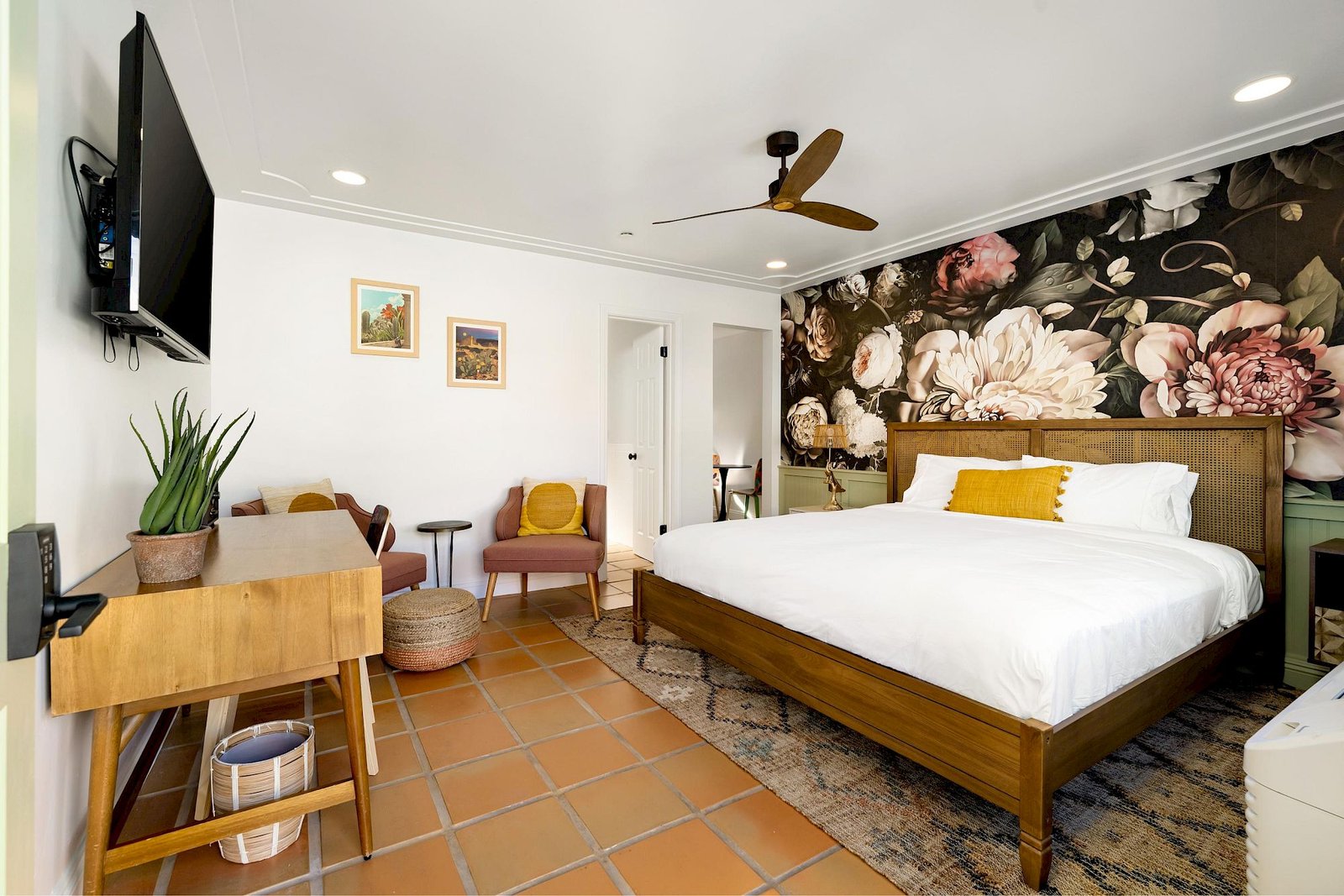 Fleur Noire Hotel