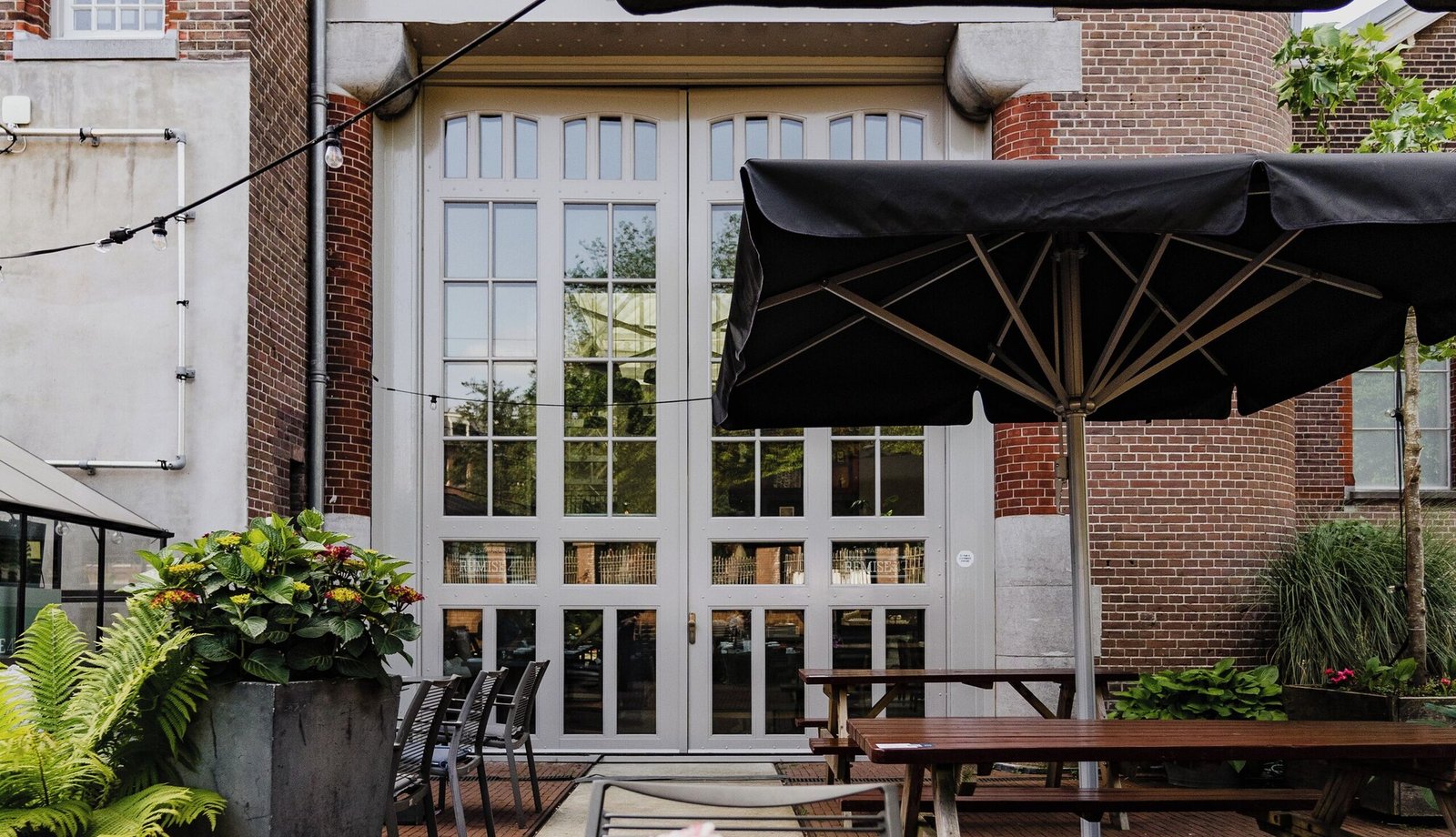 Hotel De Hallen