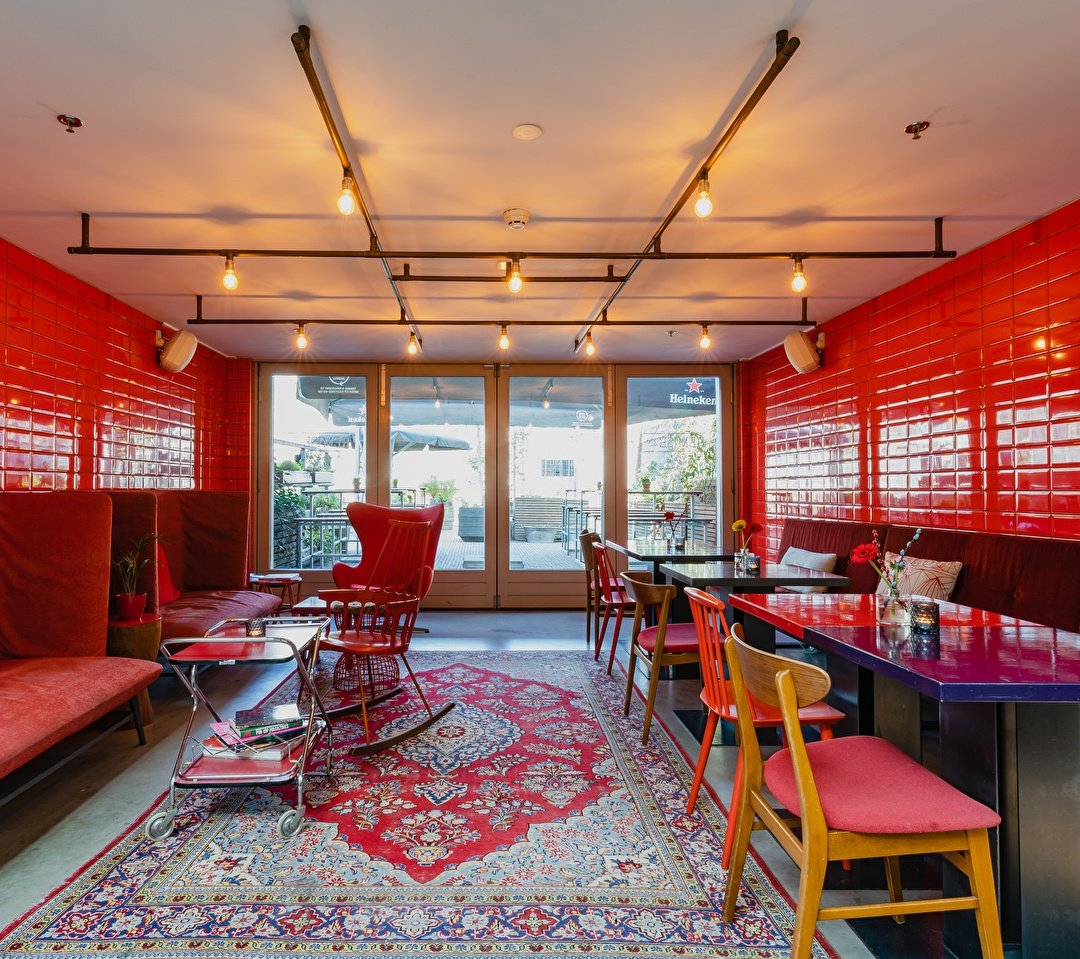 Hotel De Hallen — eat & drink