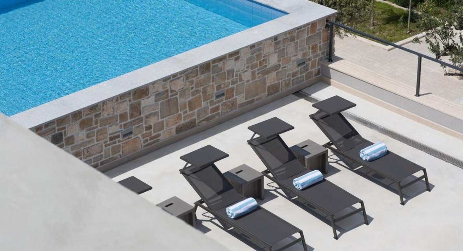 Hotel Osam