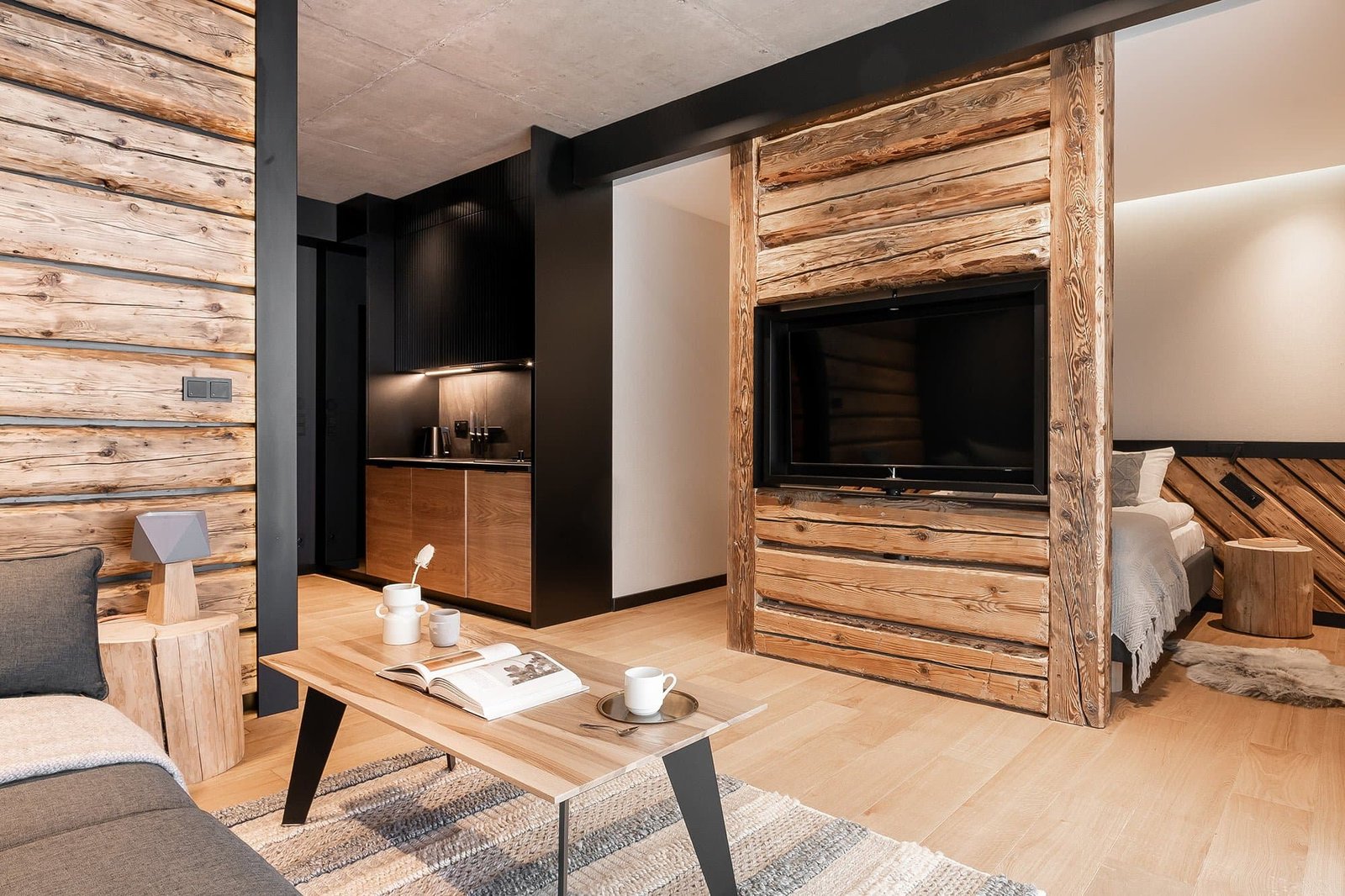 Villa T, rooms