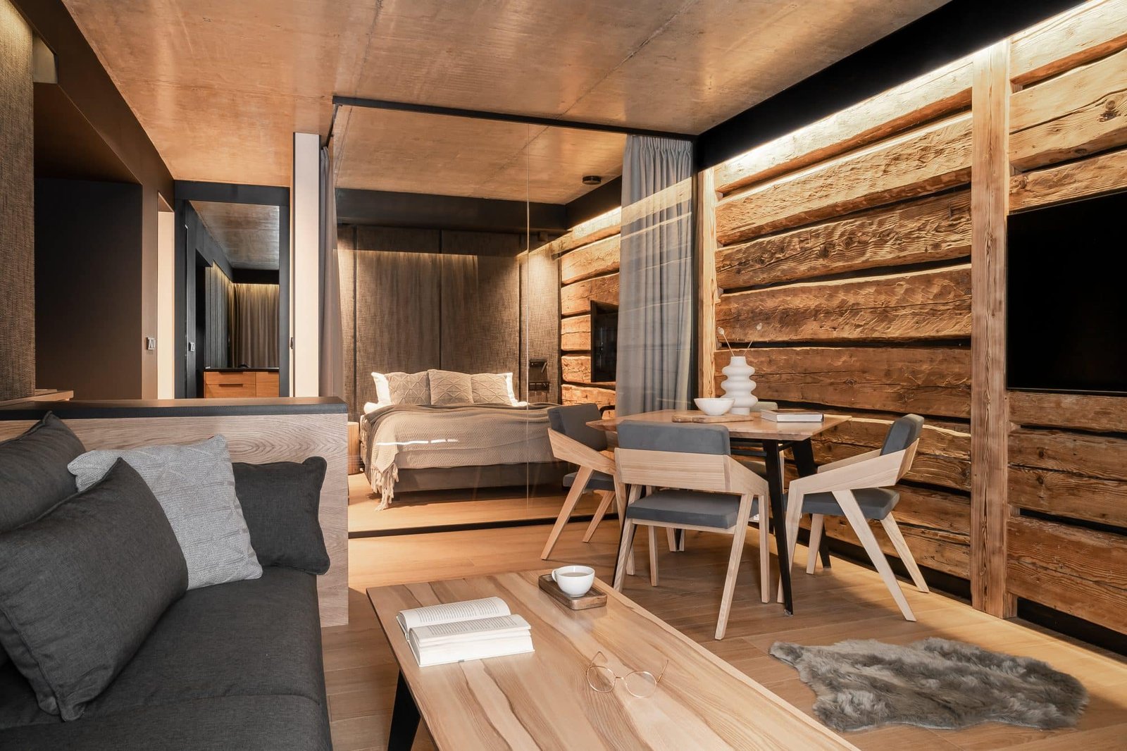 Villa T, rooms