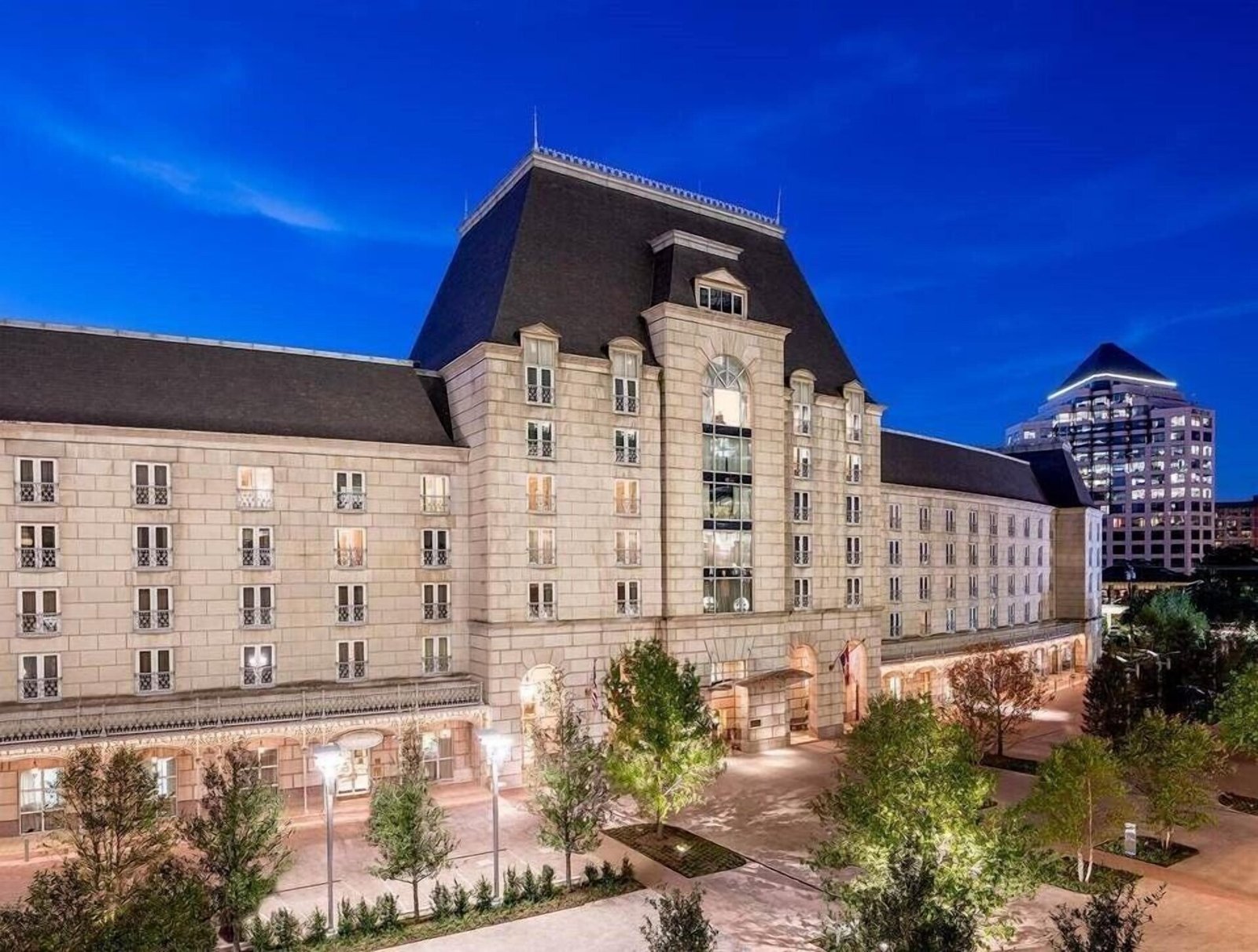 Hotel Crescent Court, how it began