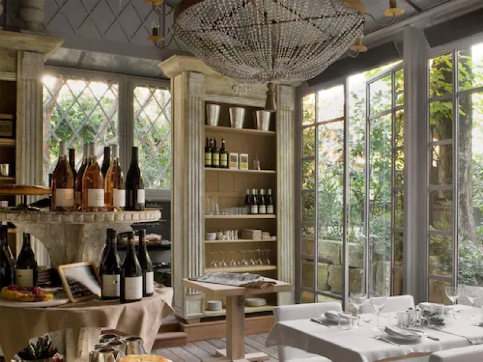 L'Hôtel Particulier Arles: 5-star Hotel & Restaurant, at the table