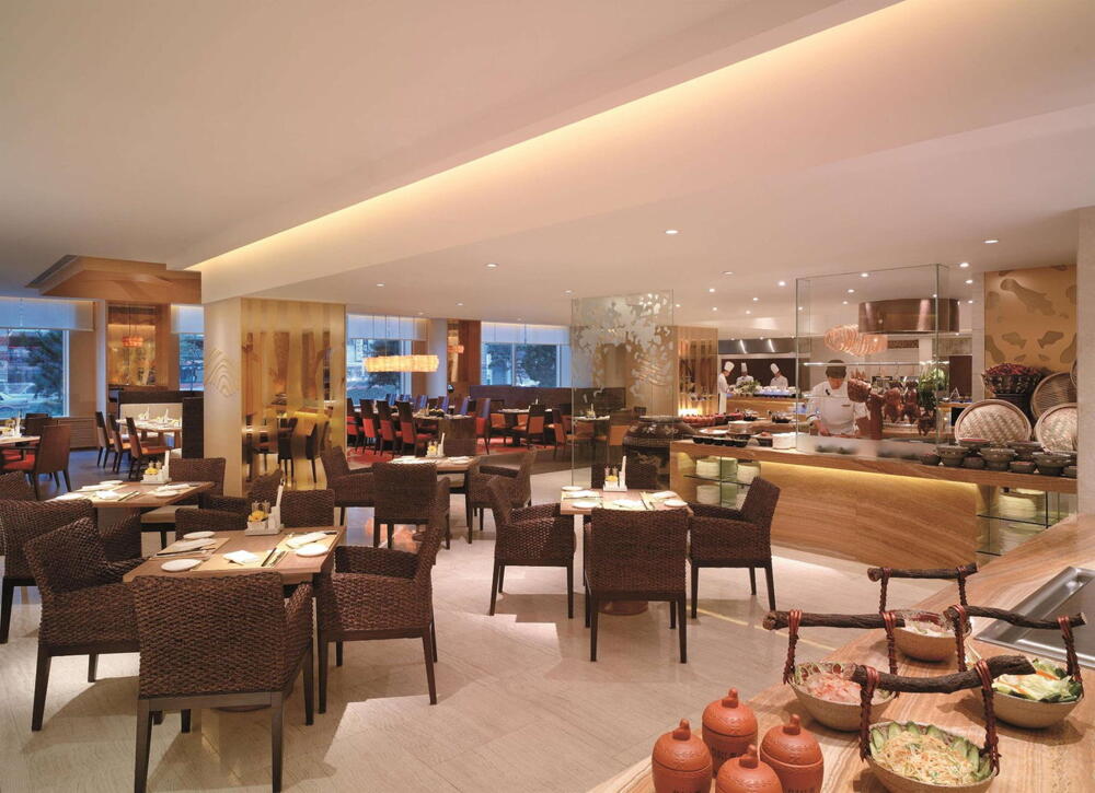 Shangri-La Hotel Changchun, at the table