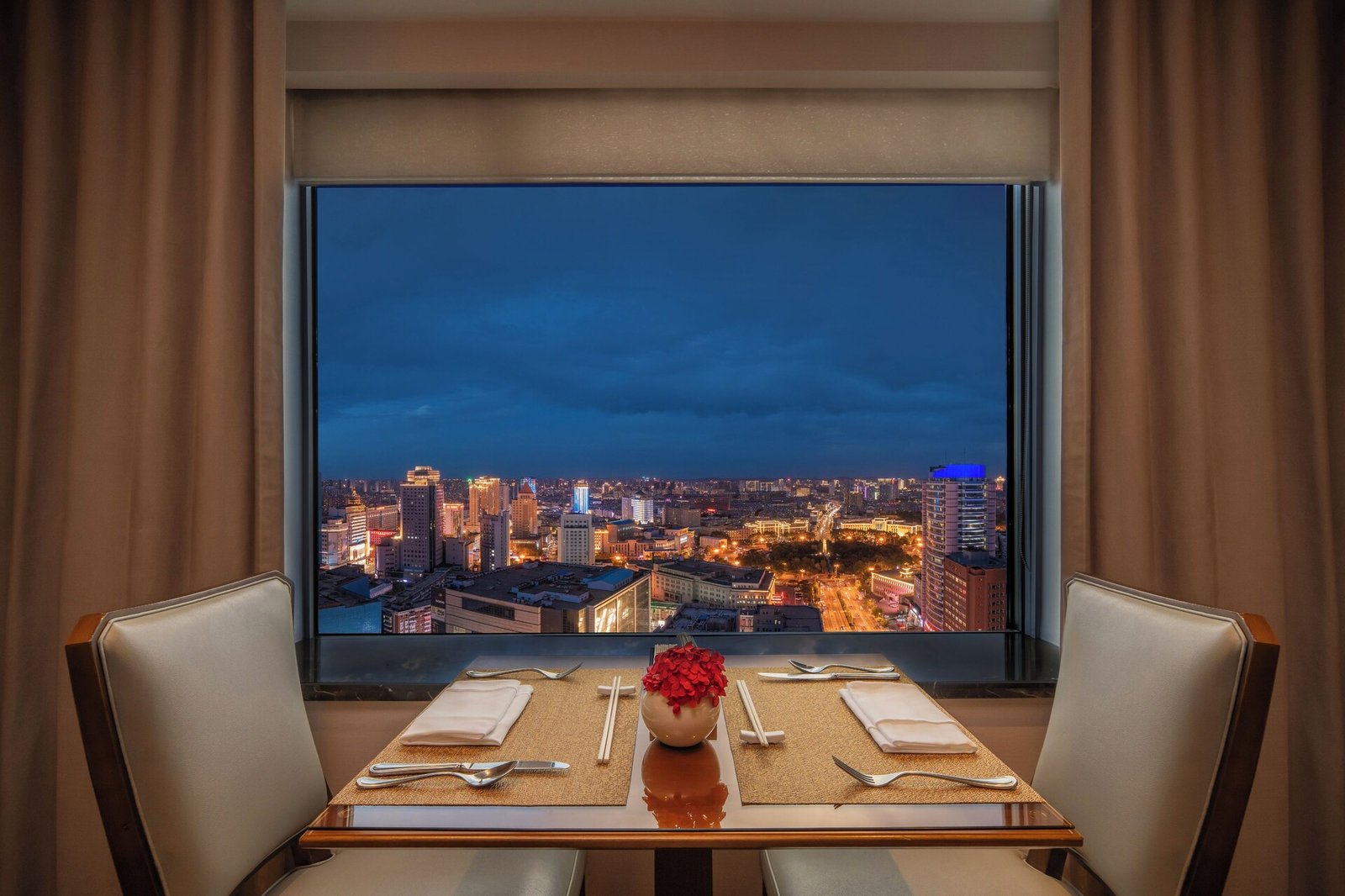Shangri-La Hotel Changchun, at the table