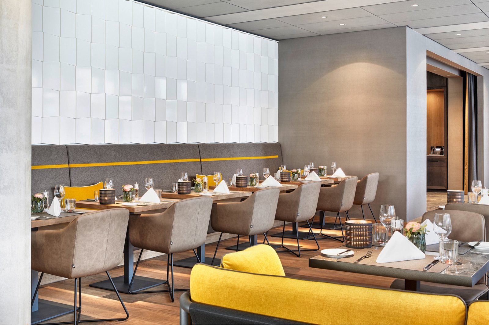 HYPERION Hotel Leipzig, at the table
