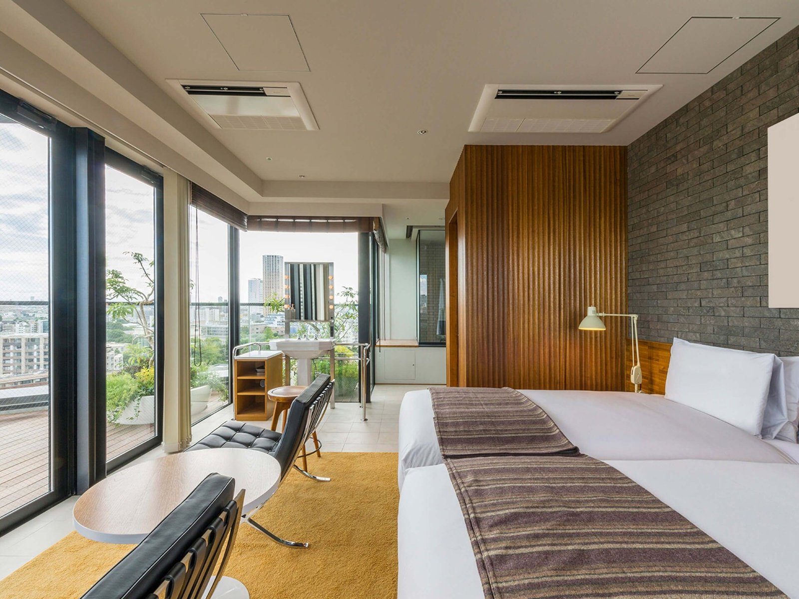 Ebisuholic Hotel