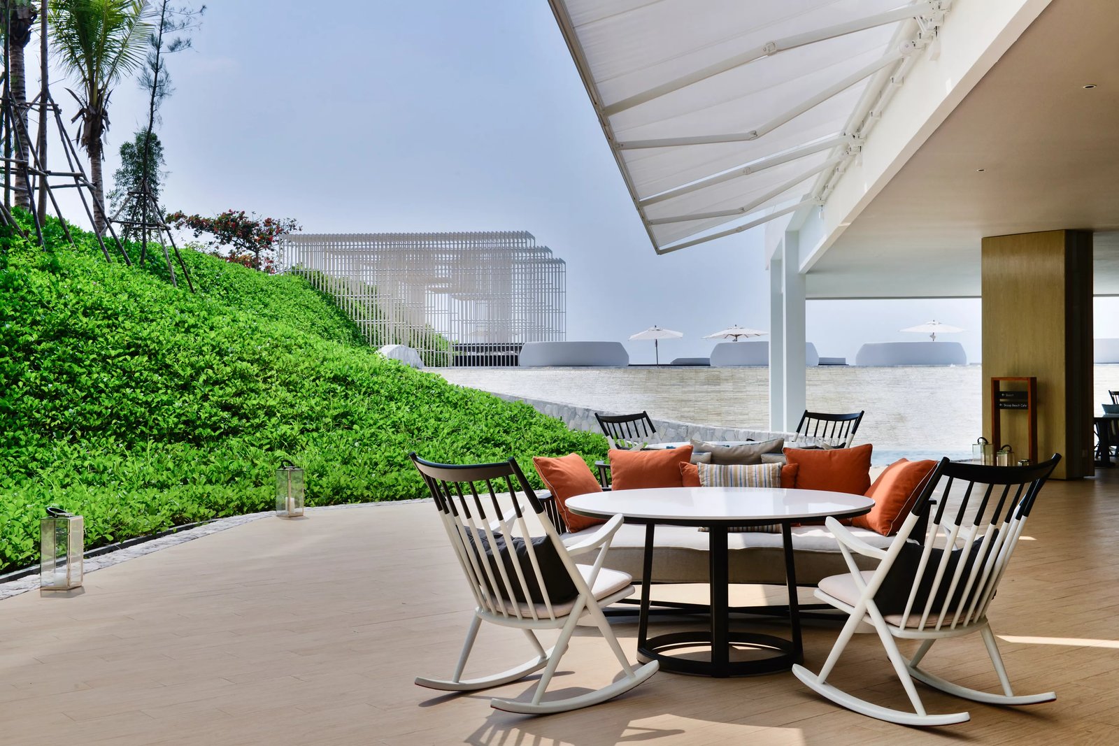 Veranda Resort Pattaya - MGallery Collection, at the table