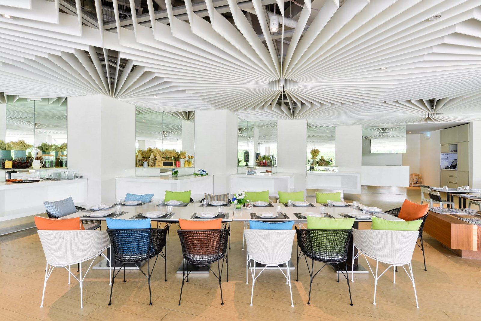Veranda Resort Pattaya - MGallery Collection, at the table