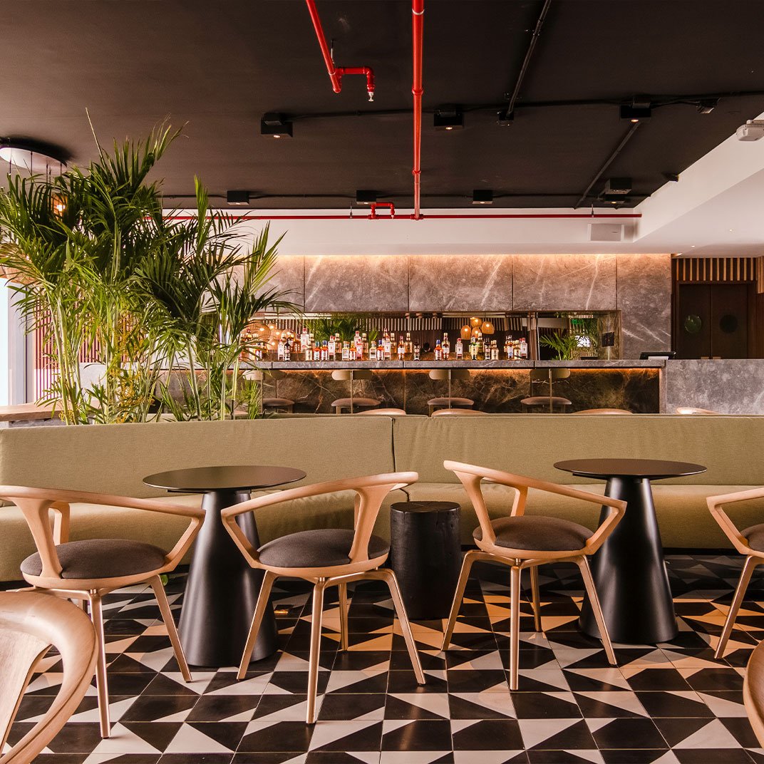 Pullman Lima Miraflores, plural restaurant & lounge