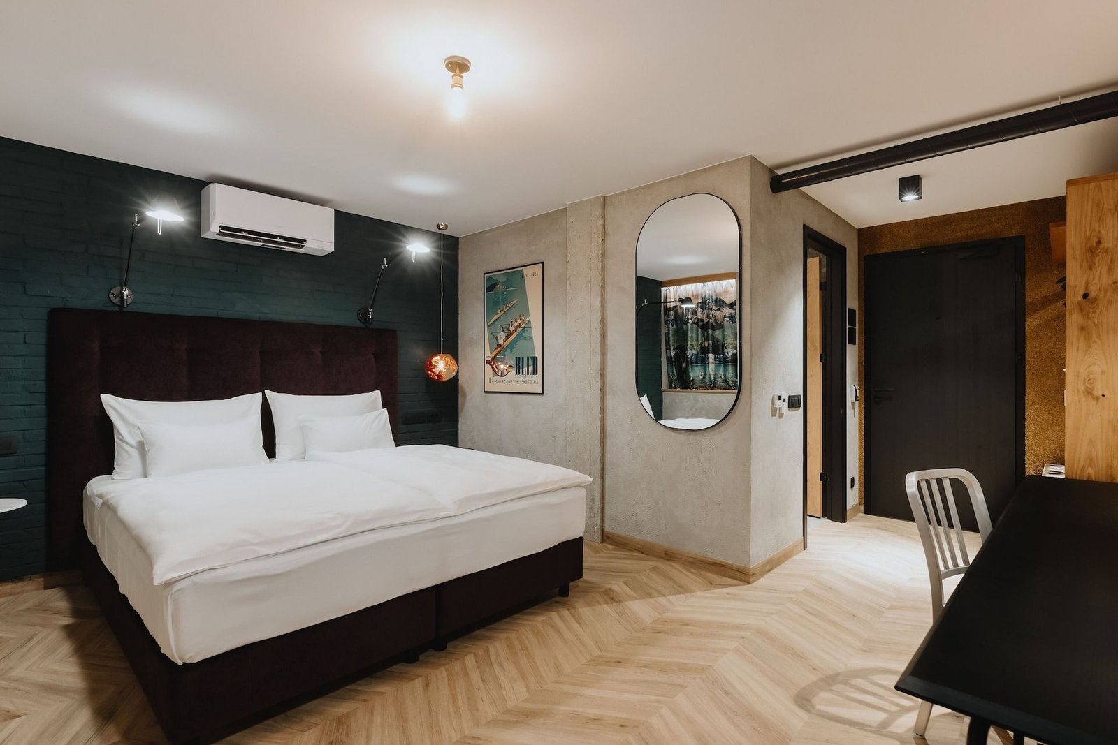 One66 Hotel, rooms