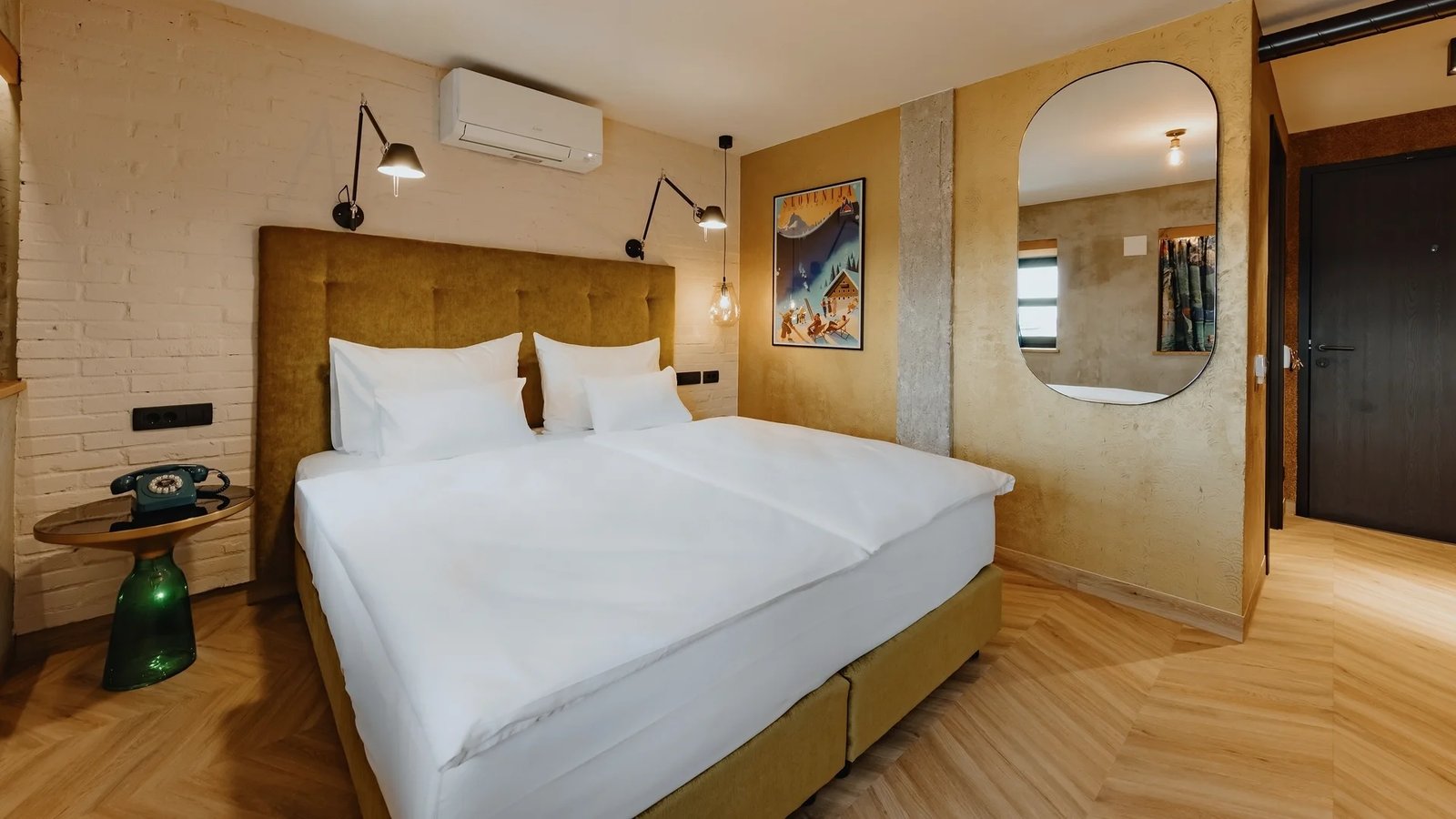 One66 Hotel, rooms