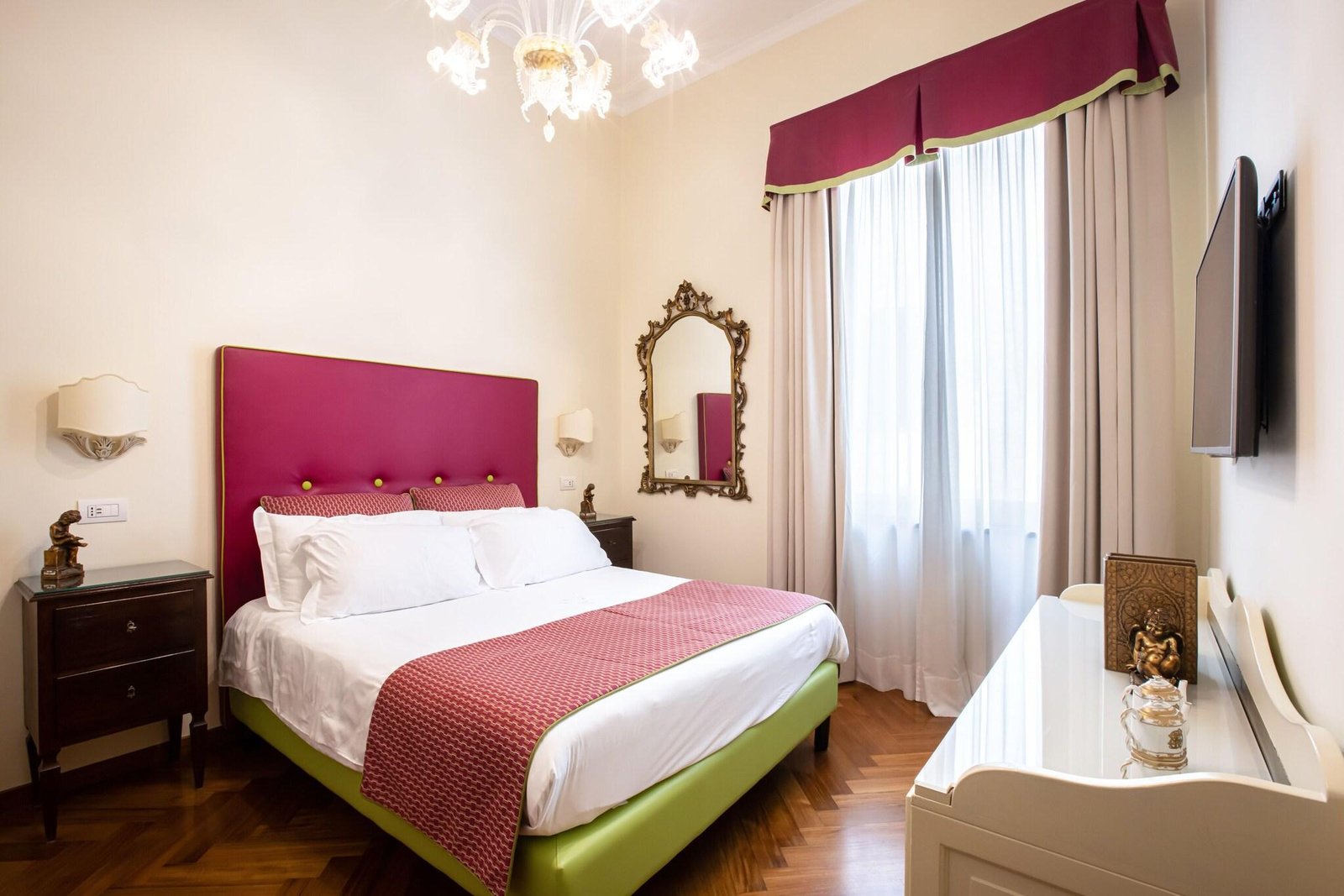 Palazzo Marziale, rooms