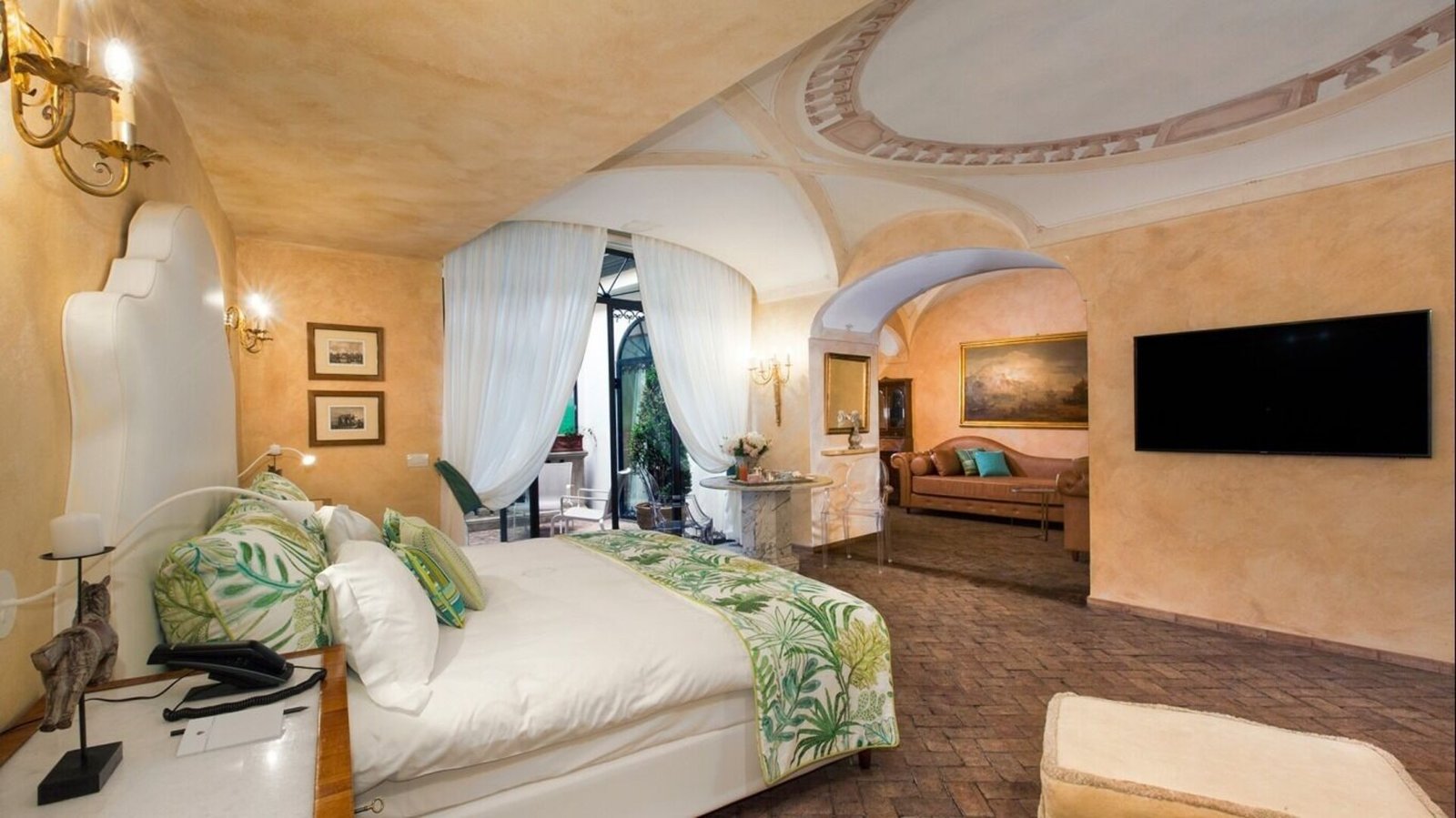Palazzo Marziale, rooms