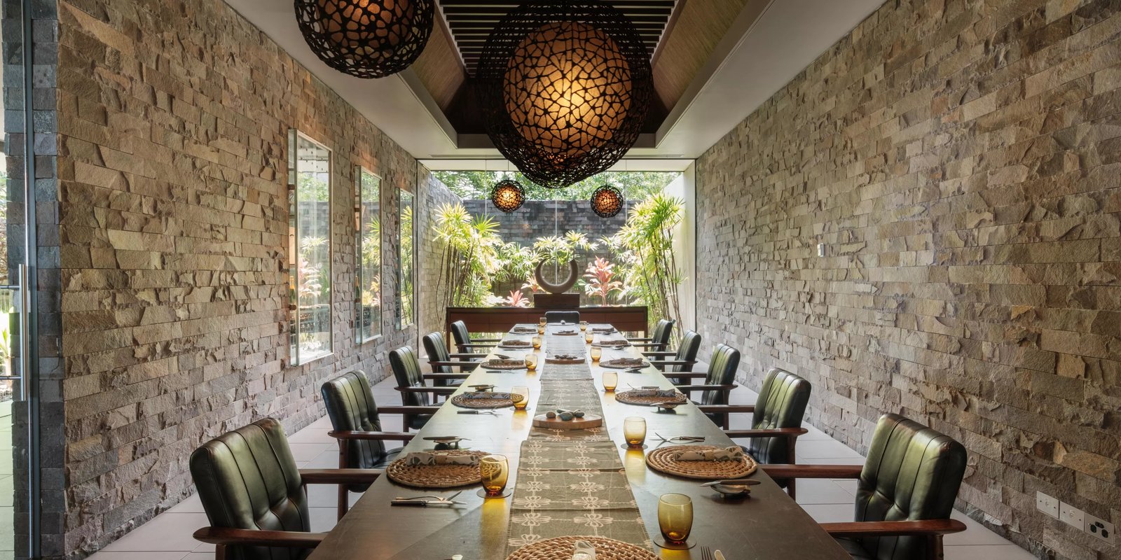 InterContinental Fiji Golf Resort & Spa by IHG, at the table