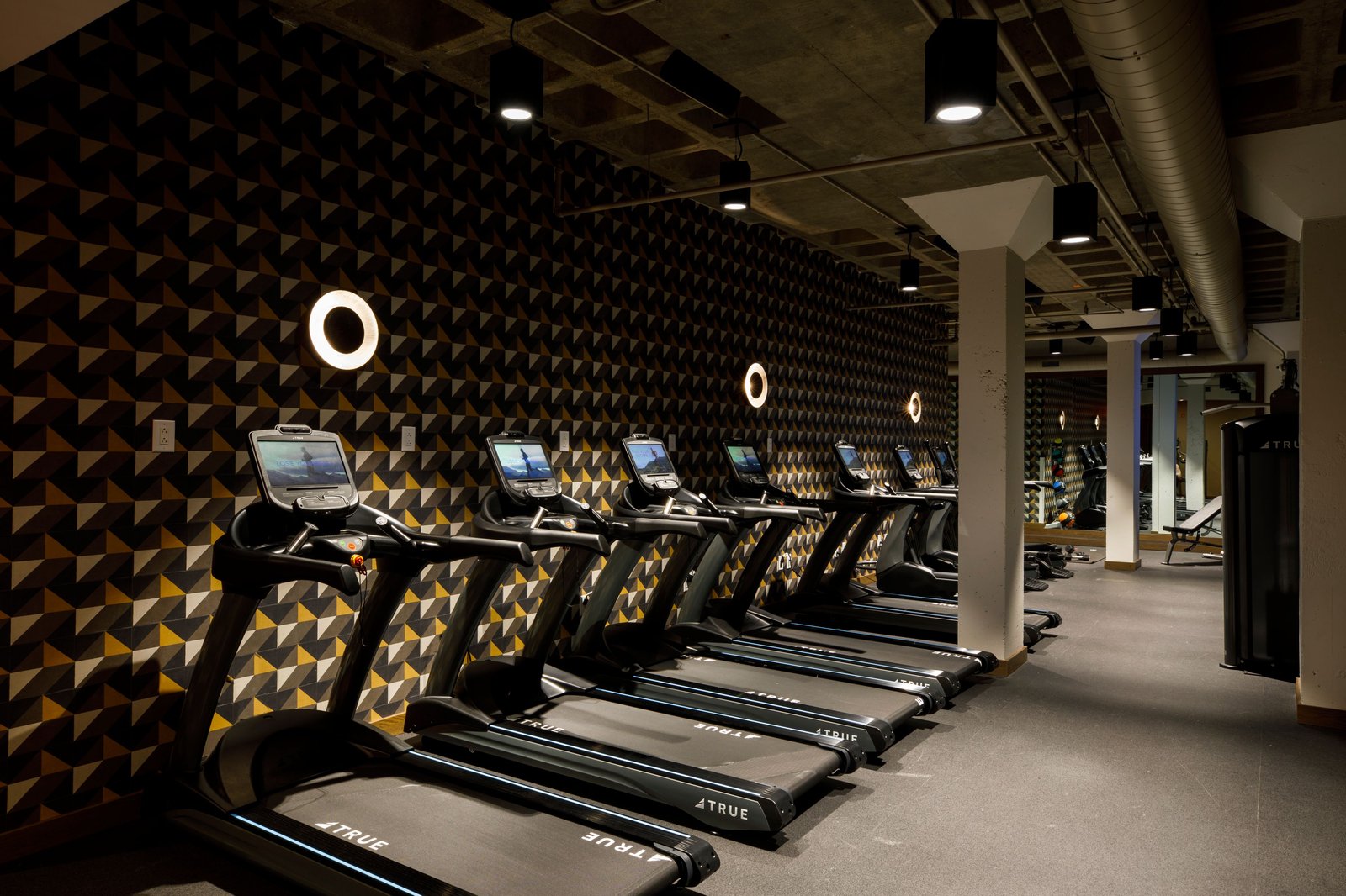 Hotel Indy, the gym