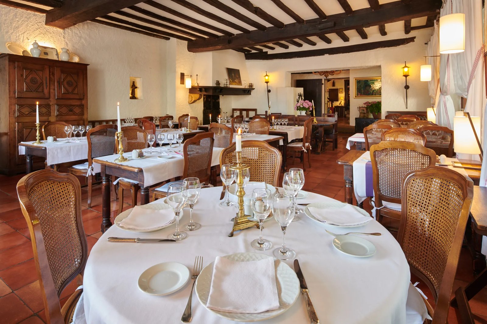 Hôtel Arraya, at the table