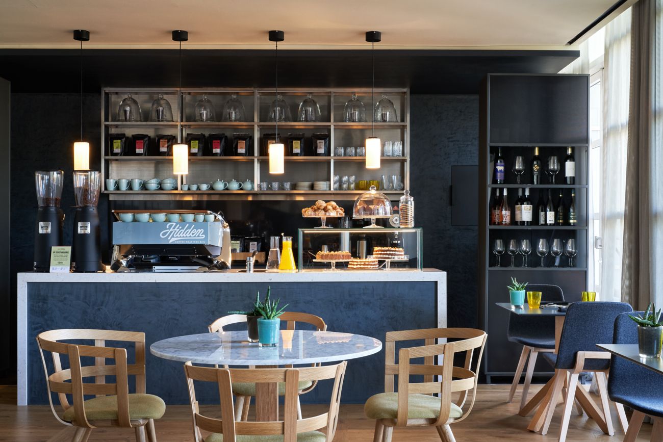 Hotel Arts Barcelona — vibe