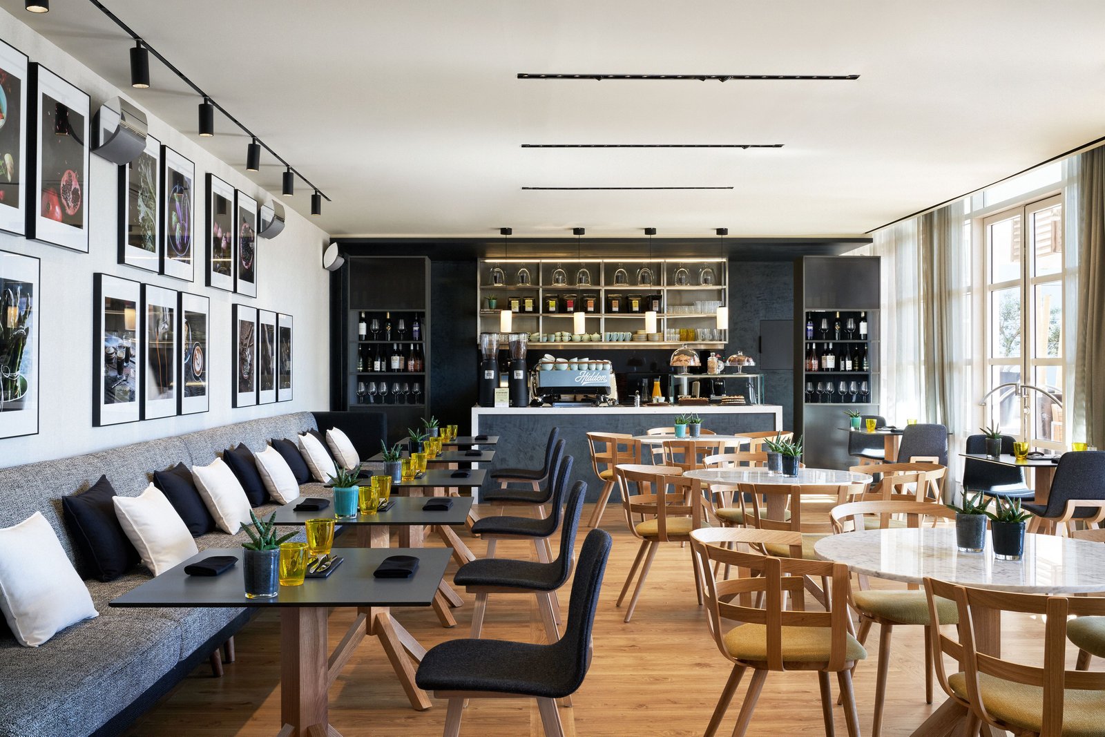 Hotel Arts Barcelona, at the table