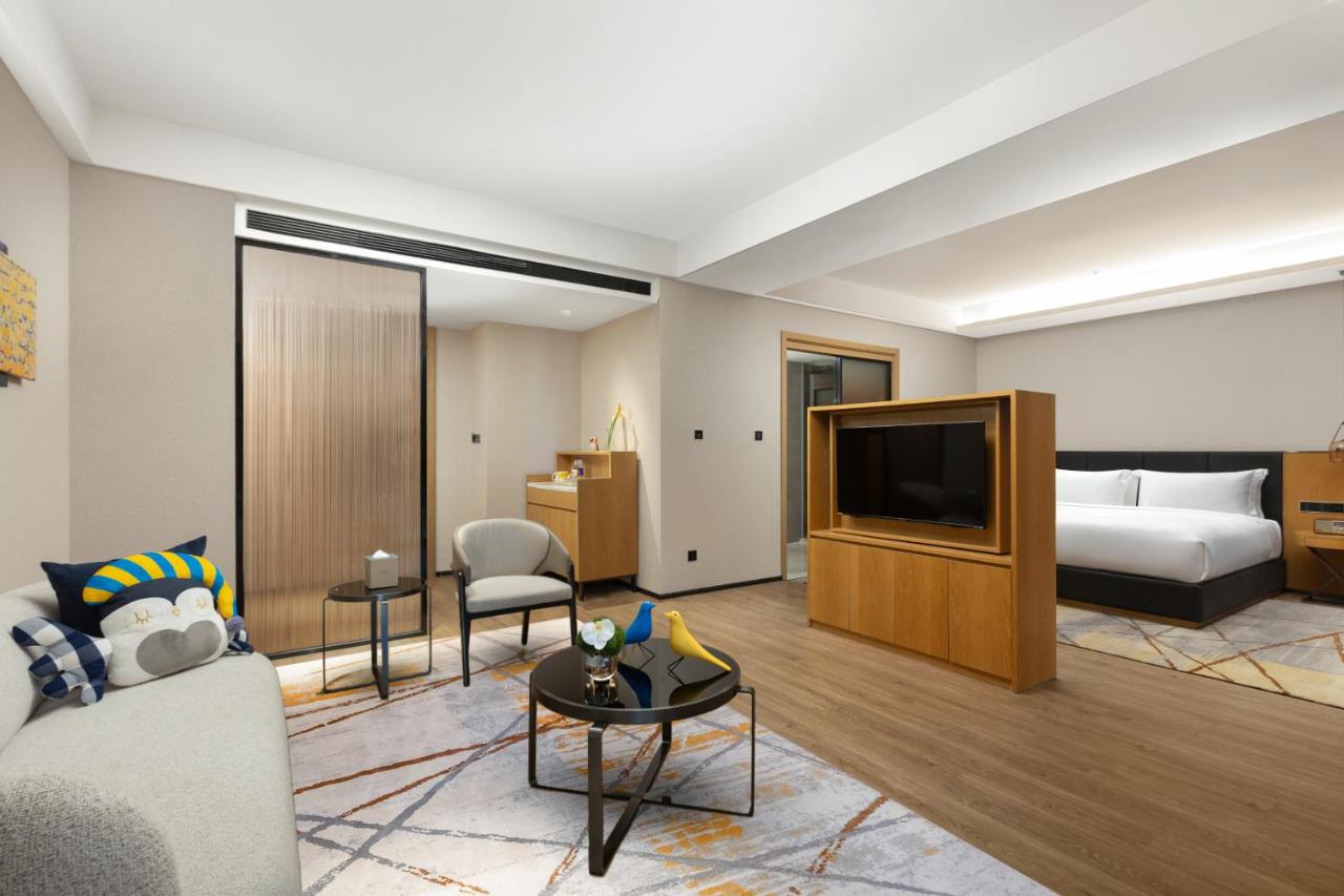 voco Chengdu High Tech Center by IHG