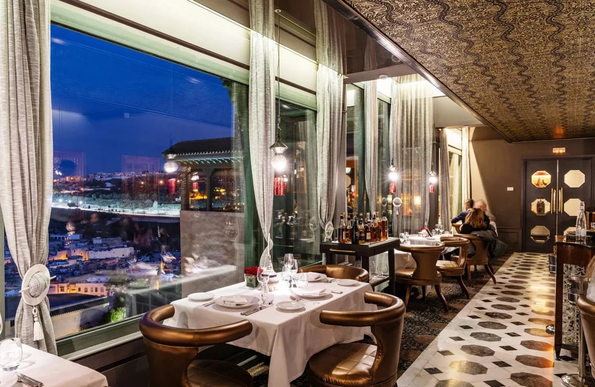 Palais Faraj Suites & Spa, at the table