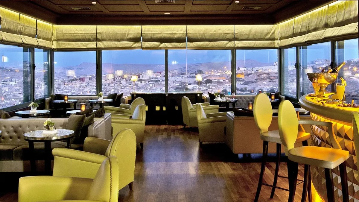 Palais Faraj Suites & Spa, the golden bar