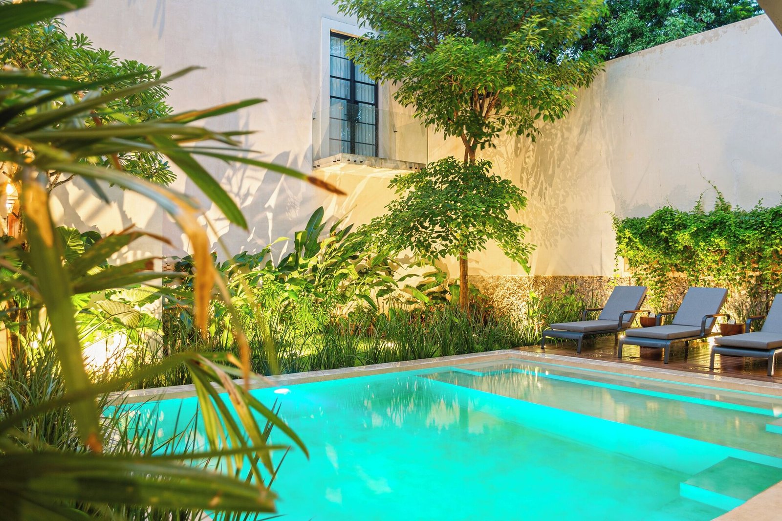 Adoro Hotel Boutique, the pool
